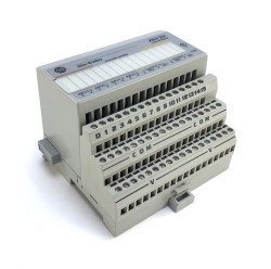 ALLEN BRADLEY 1794-IE4XOE2 24Vdc 4 Input/2 Output Analog Combo Module      